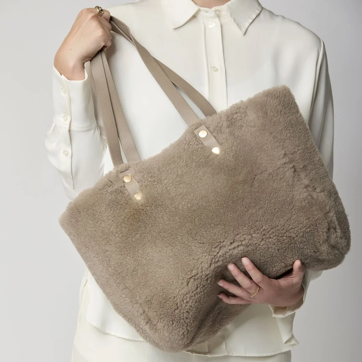 Aya Tasche | 100% Lammwolle – Bild 9